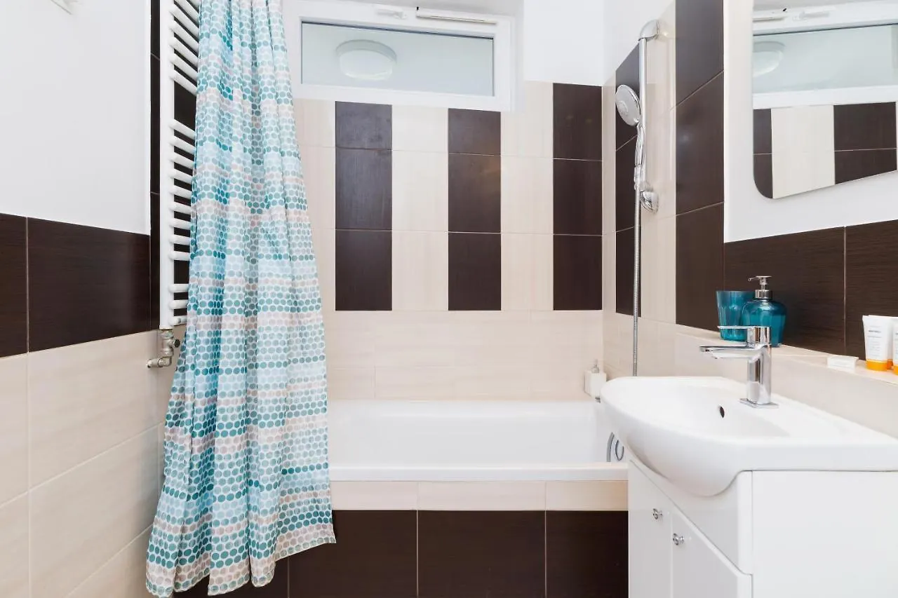 Studio Pradnik Bialy Krakow By Renters Apartment