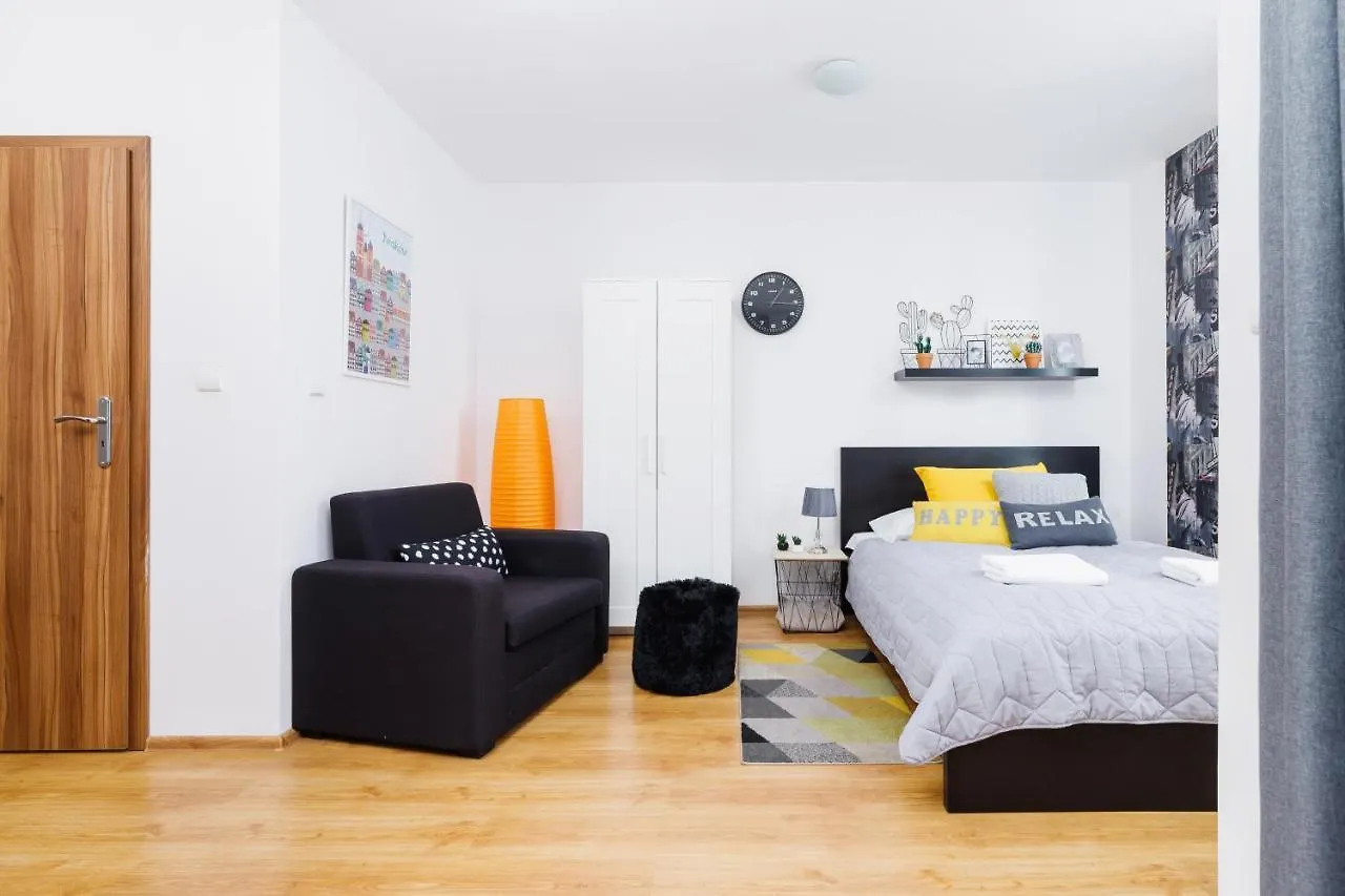 Studio Pradnik Bialy Krakow By Renters Apartment