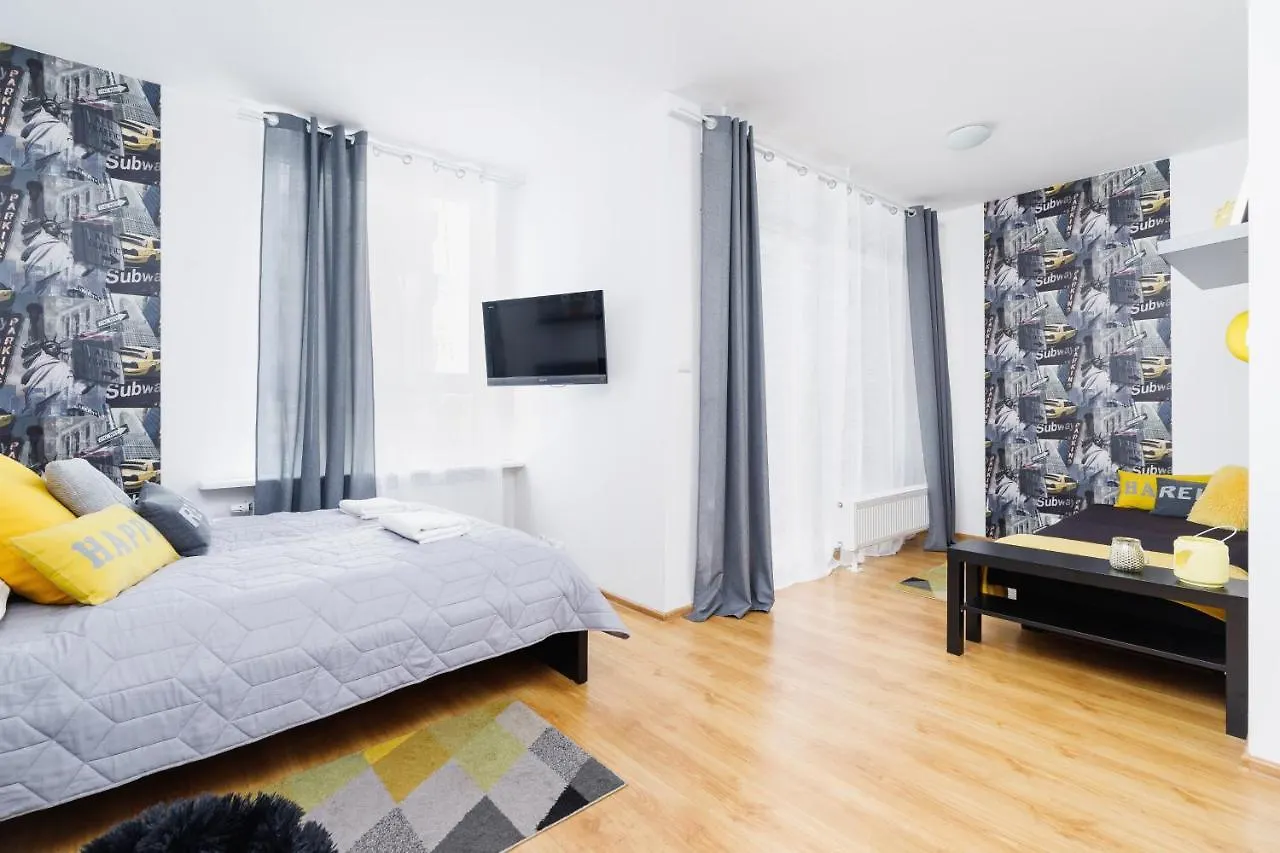 Studio Pradnik Bialy Krakow By Renters Apartment